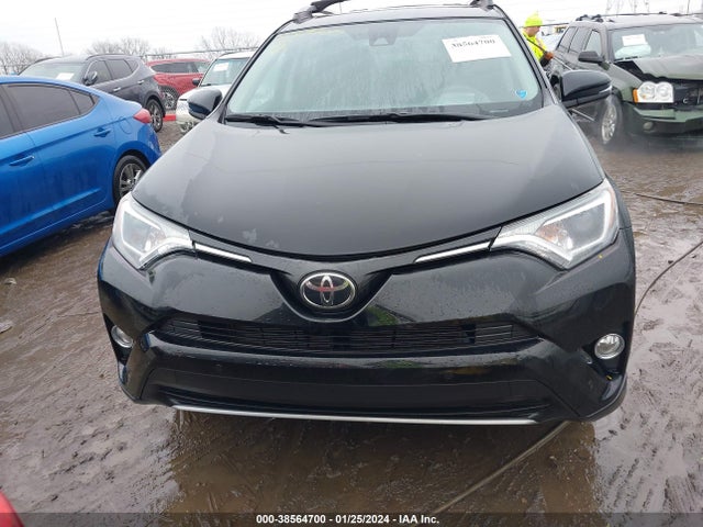 2017 TOYOTA RAV4 XLE VIN: 2T3RFREV3HW678117
