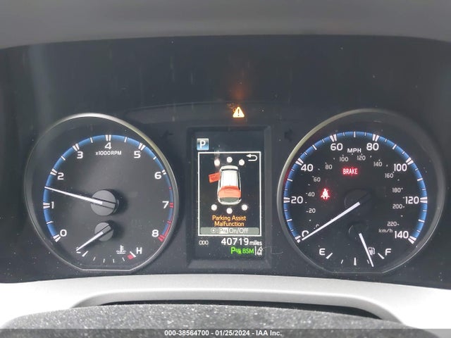 2017 TOYOTA RAV4 XLE VIN: 2T3RFREV3HW678117