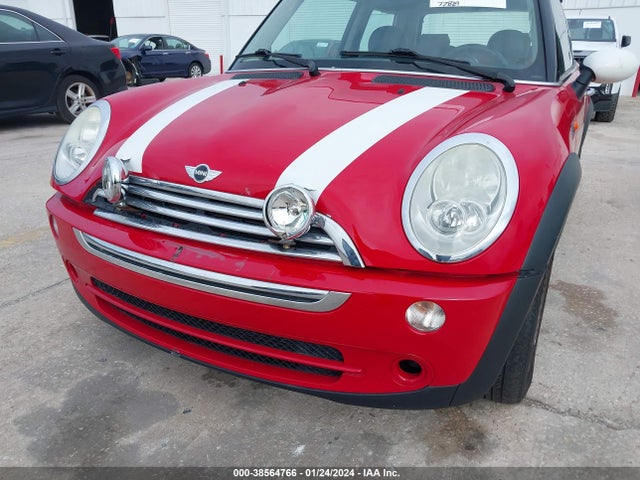 2006 MINI COOPER WMWRC33556TJ75260 Photo 5