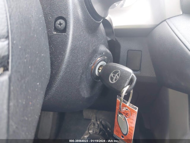 Toyota RAV4 LE 2016 2T3ZFREV7GW268337 Image 11