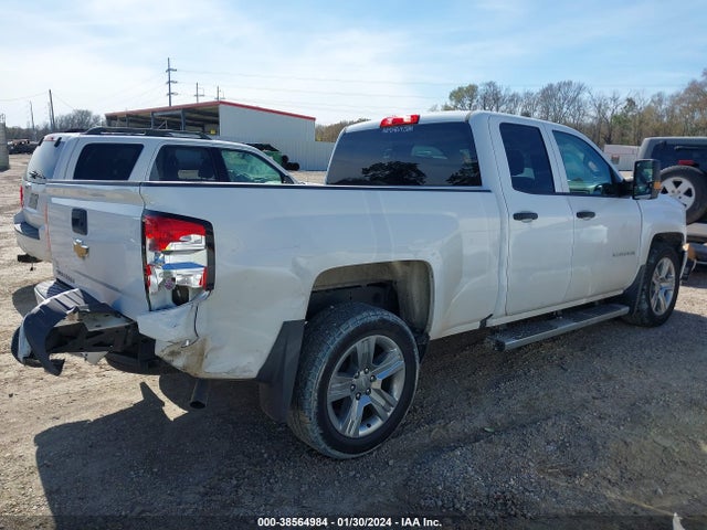 Chevrolet Silverado 1500 Custom 2018 1GCRCPECXJZ127832 Image 4