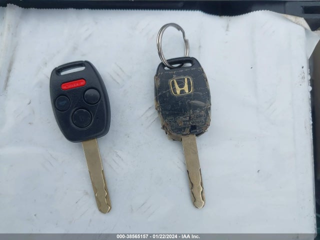 2009 HONDA CIVIC LX VIN: 2HGFG11609H512298