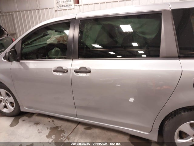 Toyota Sienna L 7 Passenger 2018 5TDZZ3DC8JS953220 Image 14