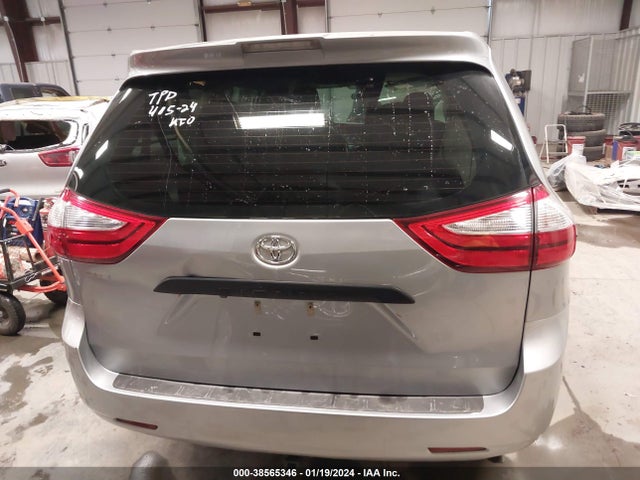 Toyota Sienna L 7 Passenger 2018 5TDZZ3DC8JS953220 Image 16