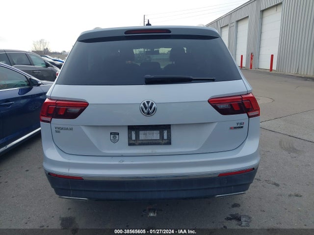 2018 VOLKSWAGEN TIGUAN 2.0T SE/2.0T SEL VIN: 3VV2B7AX6JM011818