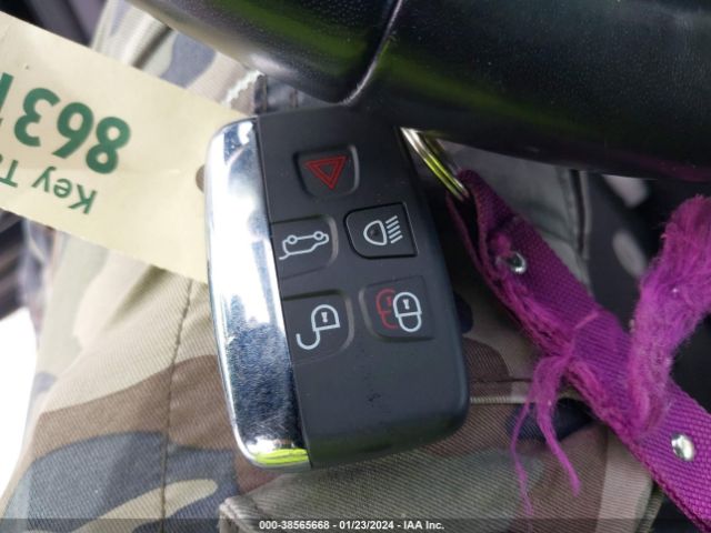 SALRGBBV8HA044964 Land Rover Discovery Se