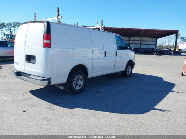 Chevrolet Express 2500 Work Van 2015 1GCWGFCF6F1273679 Image 4