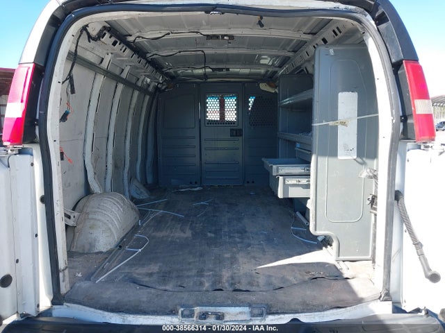 Chevrolet Express 2500 Work Van 2015 1GCWGFCF6F1273679 Image 8