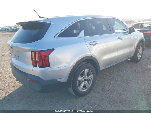 KIA SORENTO LX 2021 5XYRG4LC3MG002177 Image 4