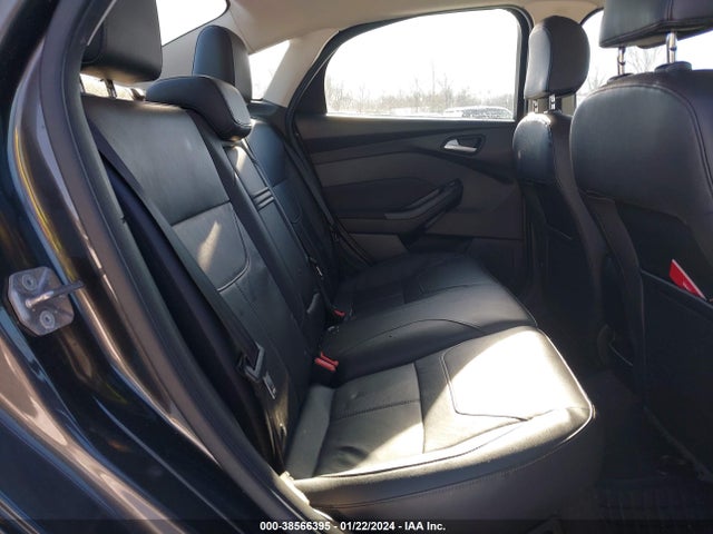 2015 FORD FOCUS SE VIN: 1FADP3F23FL310826