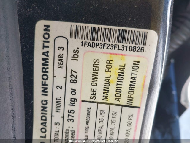 2015 FORD FOCUS SE VIN: 1FADP3F23FL310826