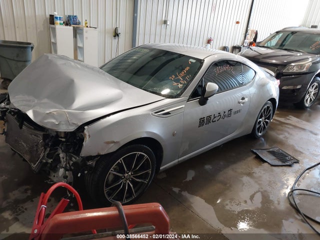 Toyota 86 2020 JF1ZNAA15L9751624 Image 2