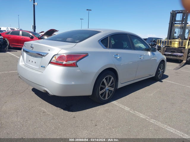 Nissan Altima 2.5 S 2014 1N4AL3APXEC273161 Image 4