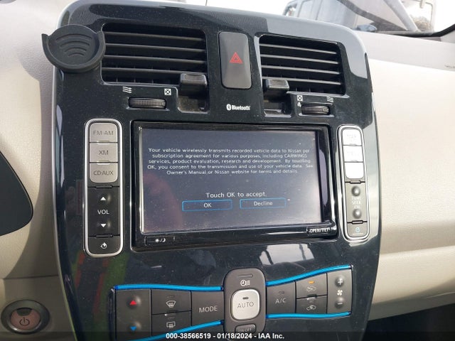 2011 NISSAN LEAF SL VIN: JN1AZ0CP4BT004768