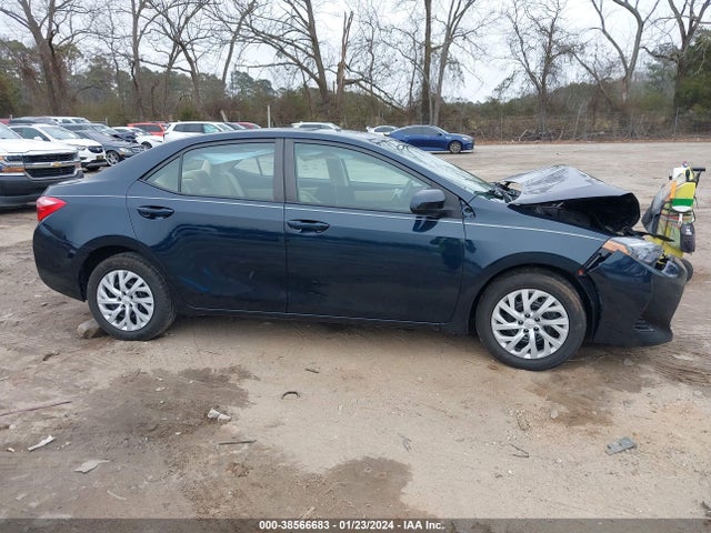 Toyota COROLLA LE 2017 5YFBURHE1HP672863 Image 13