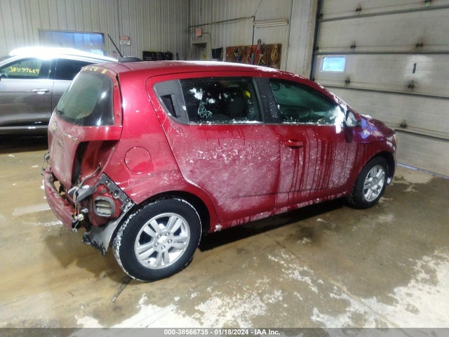Chevrolet Sonic Lt Auto 2015 1G1JC6SH9F4155304 Image 4