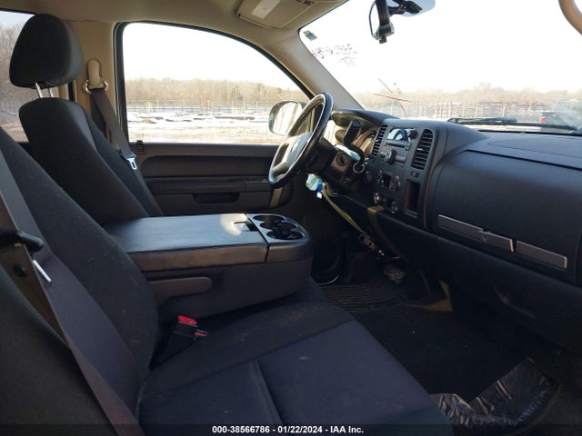 2011 CHEVROLET SILVERADO 1500 LT VIN: 1GCPKSE34BF132699