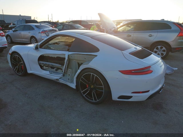 2017 PORSCHE 911 WP0AB2A95HS123655 Photo 2