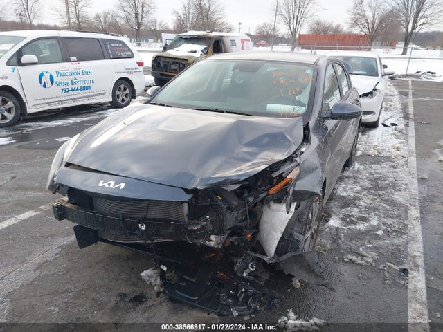 KIA Forte Lxs 2022 3KPF24AD2NE465777 Image 2