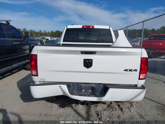 RAM 1500 Express Quad Cab 4x4 6'4 Box 2018 1C6RR7FTXJS291594 Image 16