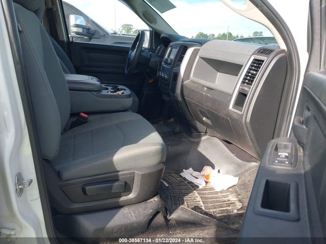 RAM 1500 Express Quad Cab 4x4 6'4 Box 2018 1C6RR7FTXJS291594 Image 5