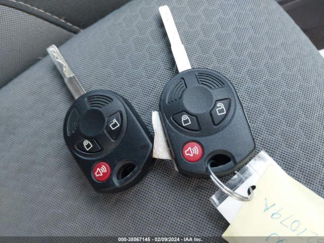 1FMCU9GD5JUA70162 Ford ESCAPE SE