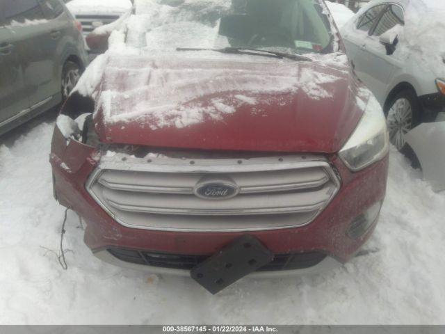 1FMCU9GD5JUA70162 Ford ESCAPE SE