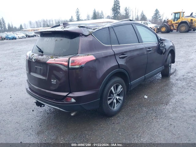 2018 TOYOTA RAV4 XLE VIN: 2T3RFREVXJW746273