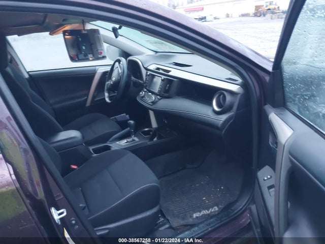 2018 TOYOTA RAV4 XLE VIN: 2T3RFREVXJW746273