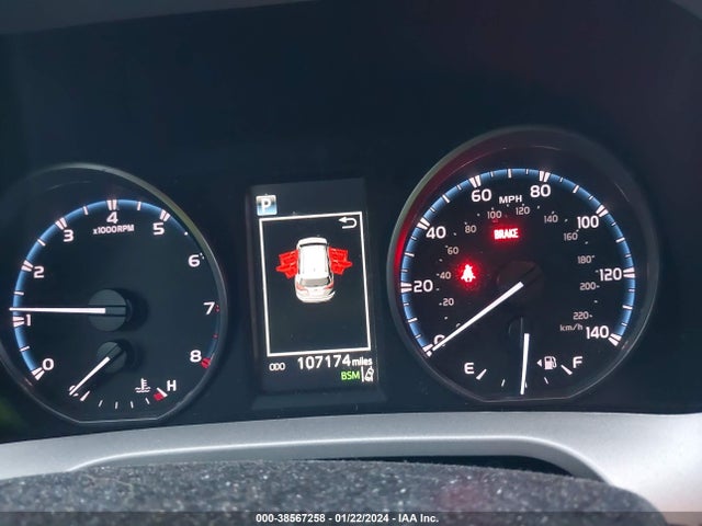 2018 TOYOTA RAV4 XLE VIN: 2T3RFREVXJW746273