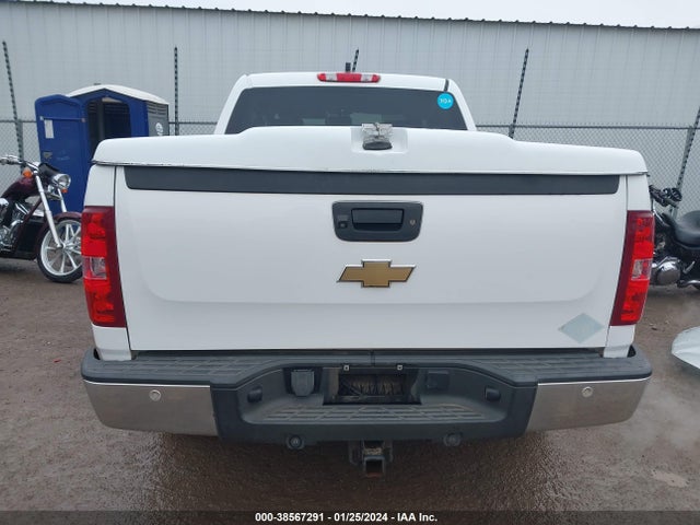2011 CHEVROLET SILVERADO 1500 LT VIN: 3GCPKSE31BG174181