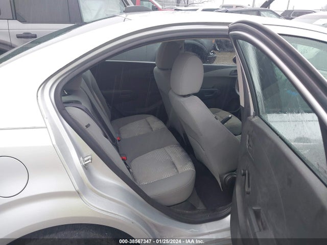 Chevrolet Sonic Ls Auto 2015 1G1JA5SH5F4120677 Image 8