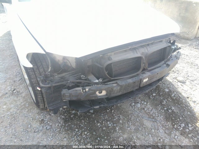BMW 535i Xdrive 2014 WBA5B3C58ED536085 Image 6