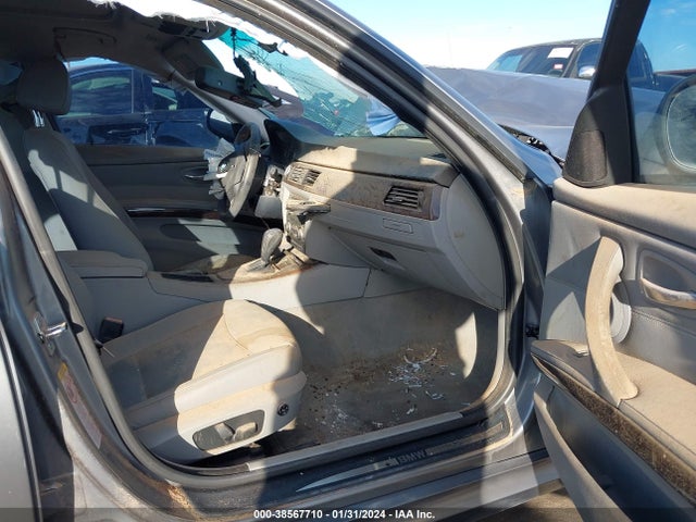 2009 BMW 328I VIN: WBAPH77599NM27711