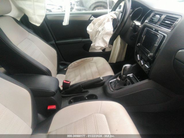 3VWD17AJ5GM403491 Volkswagen Jetta 1.8t Sport