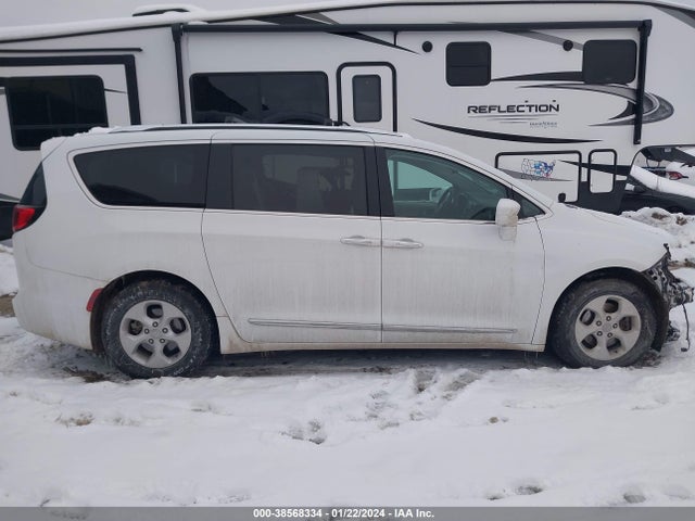 2C4RC1EG6HR594637 Chrysler Pacifica Touring-l Plus