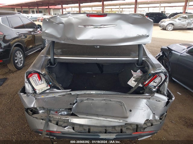 2C3CCABG0JH296384 Chrysler 300 300s