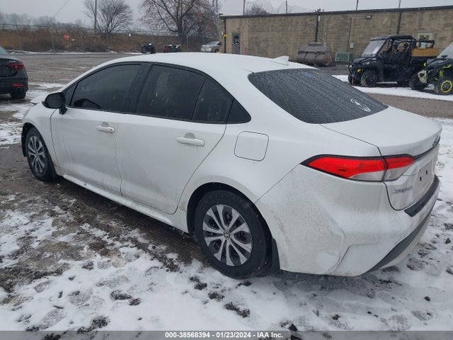 Toyota Corolla Hybrid Le 2022 JTDEAMDE0N3002708 Image 3