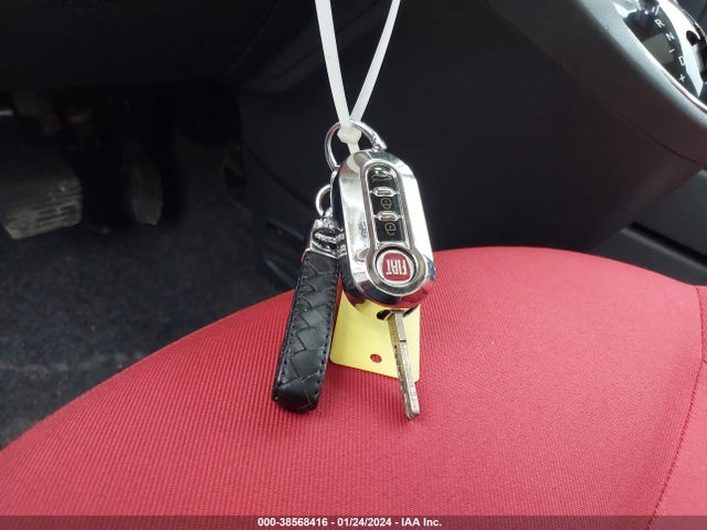 2012 FIAT 500 3C3CFFAR8CT343856 Photo 10