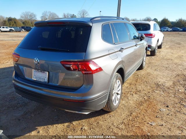 2018 VOLKSWAGEN TIGUAN 3VV1B7AX4JM015894 Photo 3