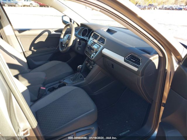 2018 VOLKSWAGEN TIGUAN 3VV1B7AX4JM015894 Photo 4