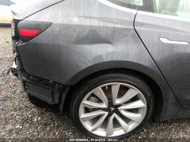 Tesla MODEL 3 2018 5YJ3E1EA7JF023994 Image 11