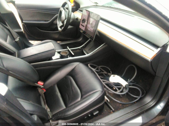 Tesla MODEL 3 2018 5YJ3E1EA7JF023994 Image 5