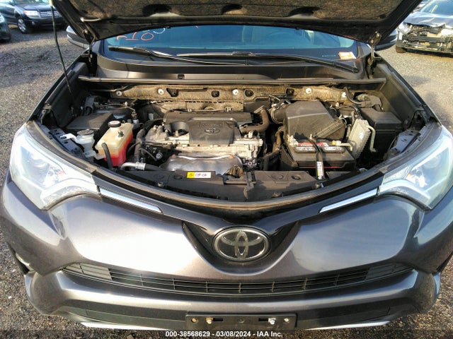 Toyota Rav4 Xle 2018 JTMRFREV4JJ718449 Image 10