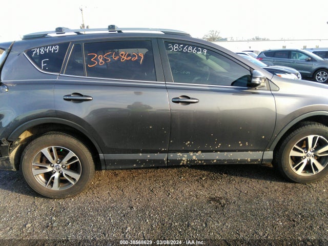 Toyota Rav4 Xle 2018 JTMRFREV4JJ718449 Image 13