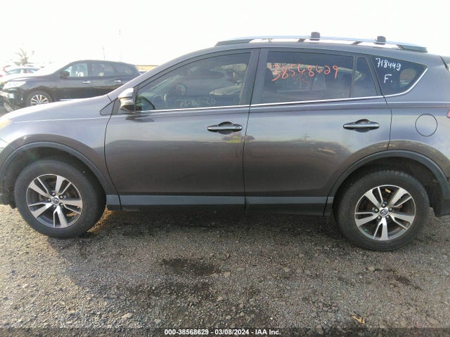 Toyota Rav4 Xle 2018 JTMRFREV4JJ718449 Image 14
