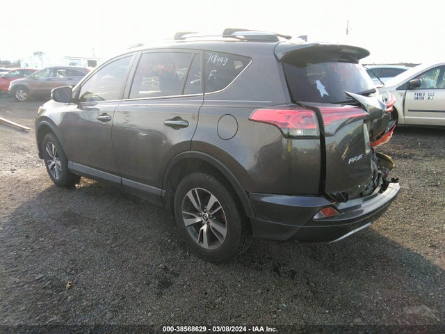 Toyota Rav4 Xle 2018 JTMRFREV4JJ718449 Image 3