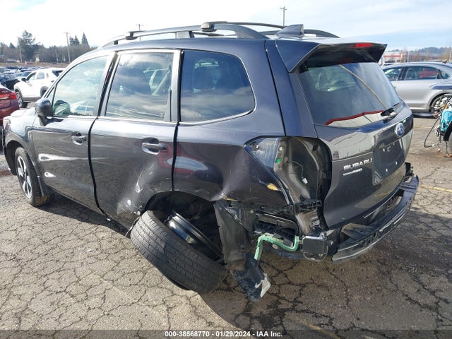 JF2SJAGC0HH585690 Subaru Forester 2.5i Premium