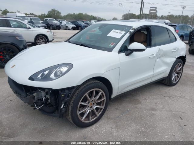 2018 PORSCHE MACAN WP1AA2A52JLB07444 Photo 1