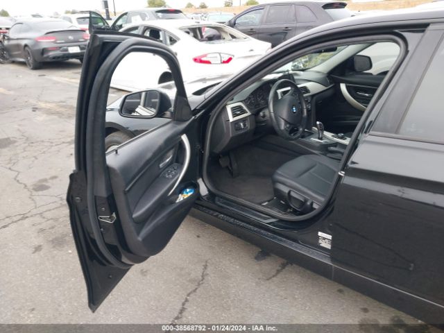 WBA8E1G5XGNT37765 BMW 320i